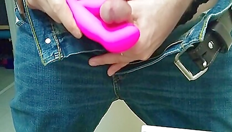 Hawt sweetheart gives a hot blowjob